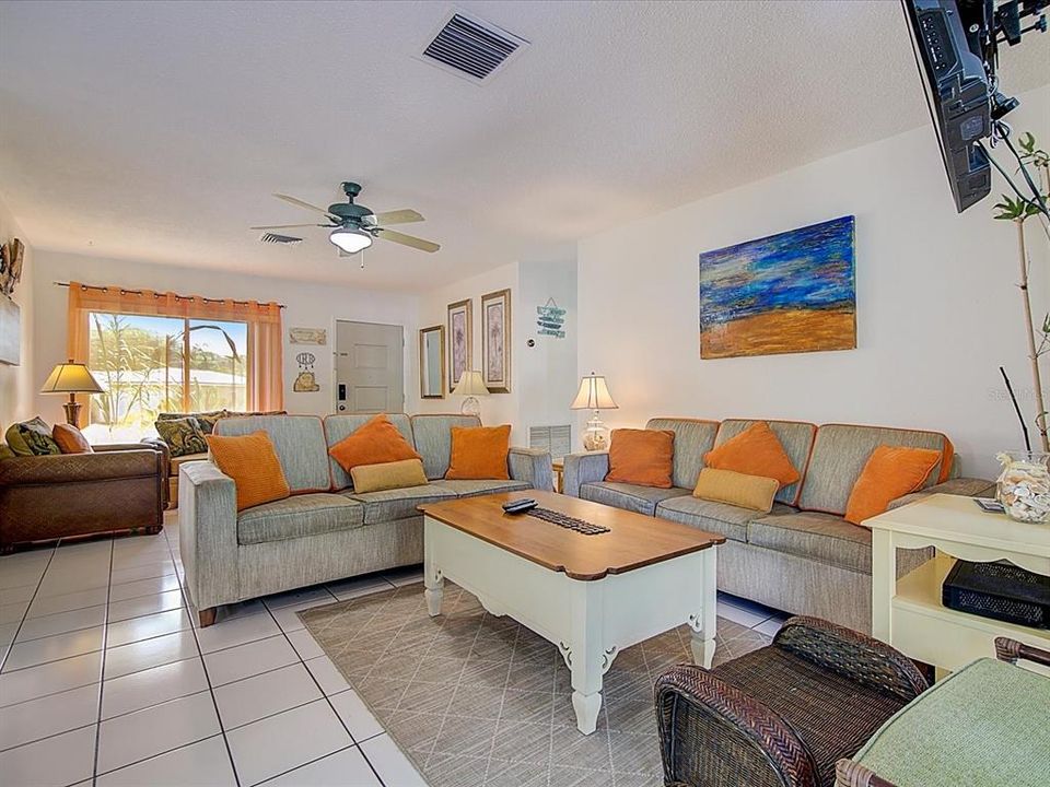 For Rent: $3,000 (3 beds, 2 baths, 1410 Square Feet)