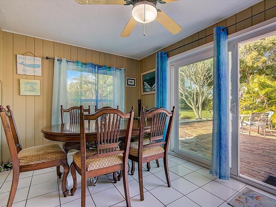 For Rent: $3,000 (3 beds, 2 baths, 1410 Square Feet)