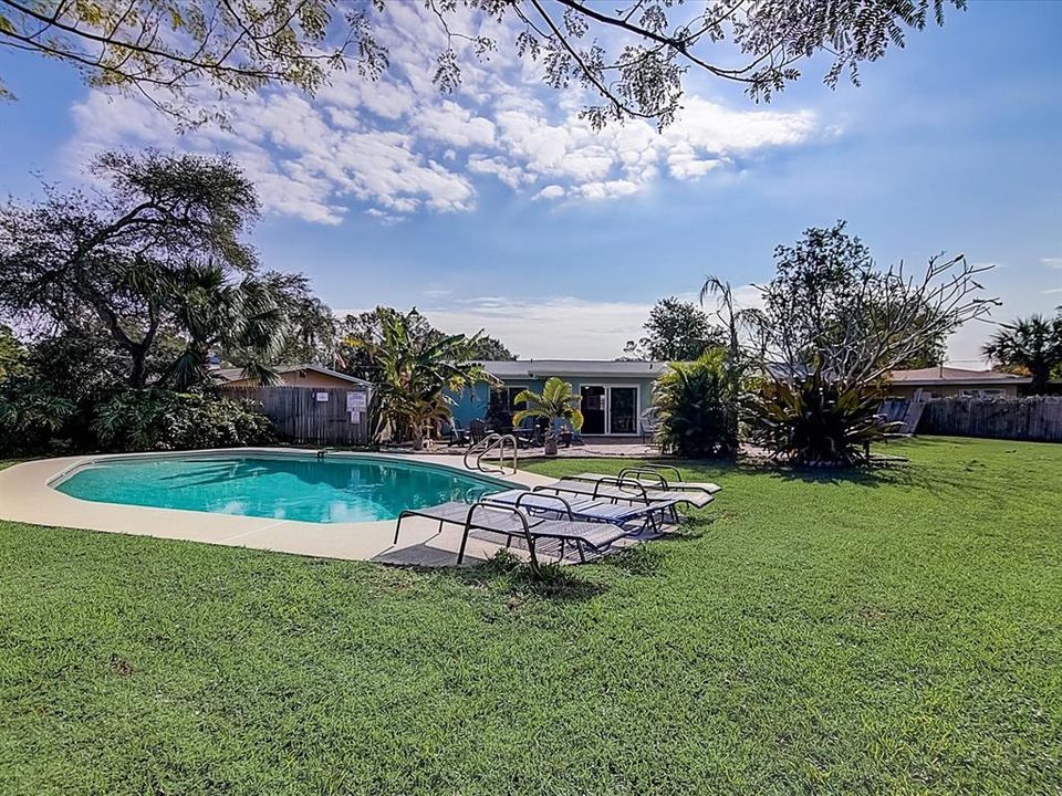 For Rent: $3,000 (3 beds, 2 baths, 1410 Square Feet)