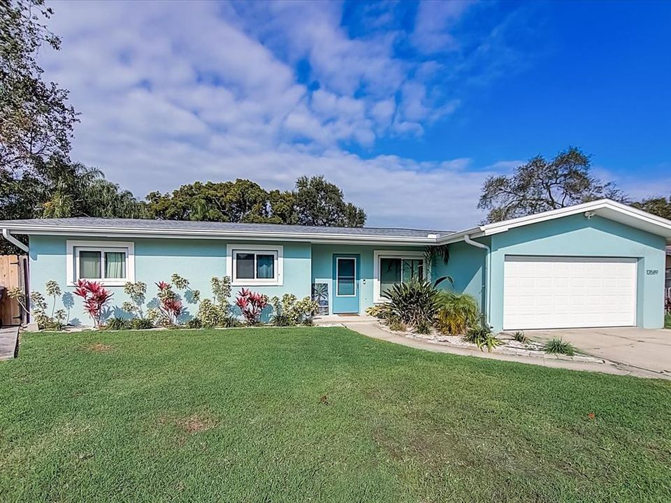 For Rent: $3,000 (3 beds, 2 baths, 1410 Square Feet)