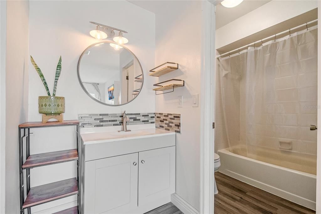 На продажу: $259,999 (3 спален, 2 ванн, 1586 Квадратных фут)