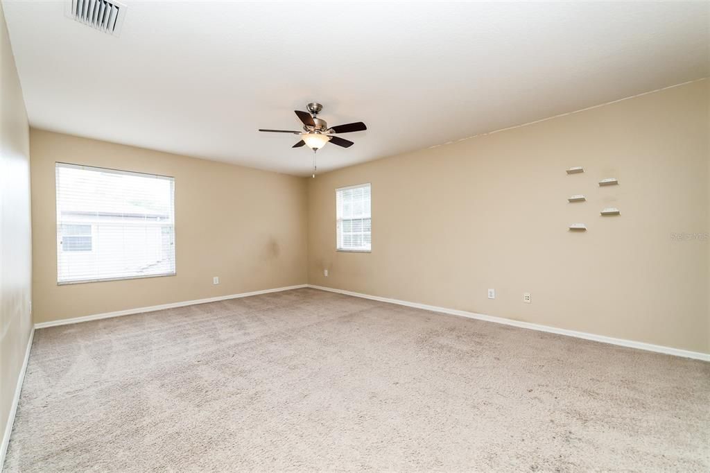 For Sale: $579,900 (5 beds, 3 baths, 3256 Square Feet)