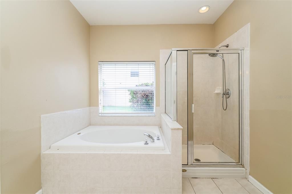 For Sale: $579,900 (5 beds, 3 baths, 3256 Square Feet)