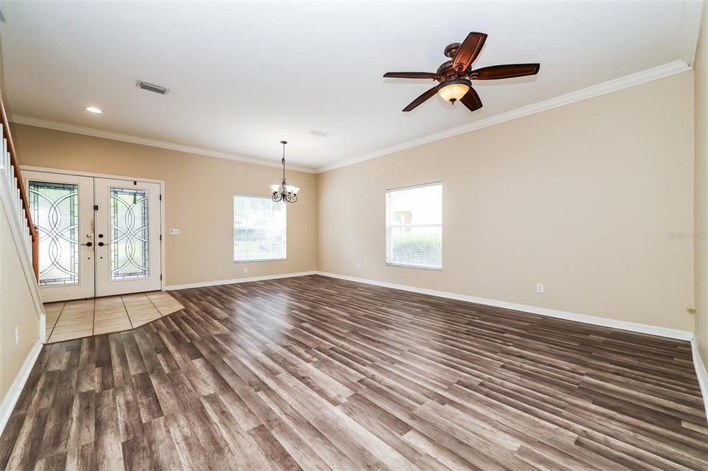 For Sale: $579,900 (5 beds, 3 baths, 3256 Square Feet)