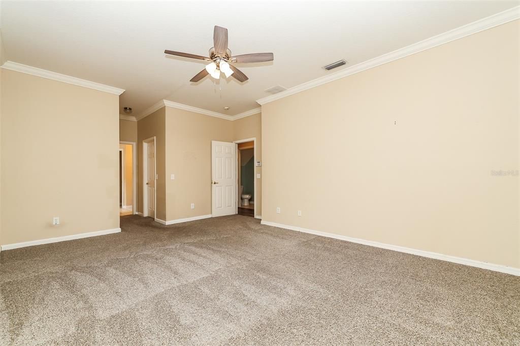 For Sale: $579,900 (5 beds, 3 baths, 3256 Square Feet)