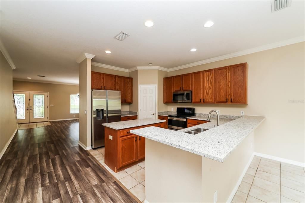 For Sale: $579,900 (5 beds, 3 baths, 3256 Square Feet)