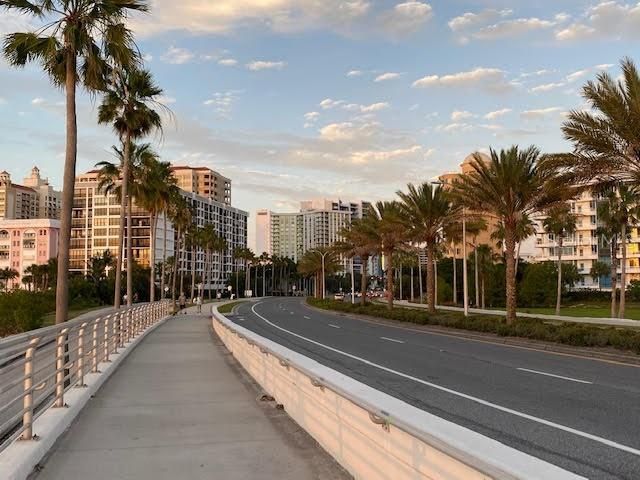 For Rent: $3,600 (3 beds, 2 baths, 1762 Square Feet)