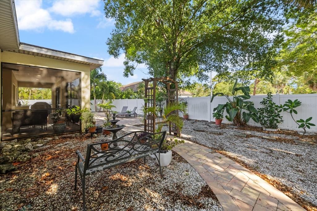 For Rent: $3,600 (3 beds, 2 baths, 1762 Square Feet)