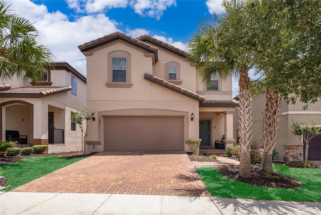 For Sale: $585,000 (7 beds, 5 baths, 3314 Square Feet)