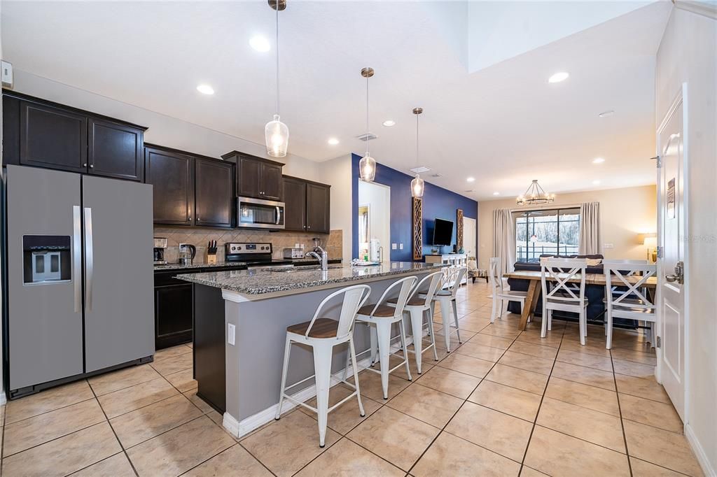 For Sale: $585,000 (7 beds, 5 baths, 3314 Square Feet)