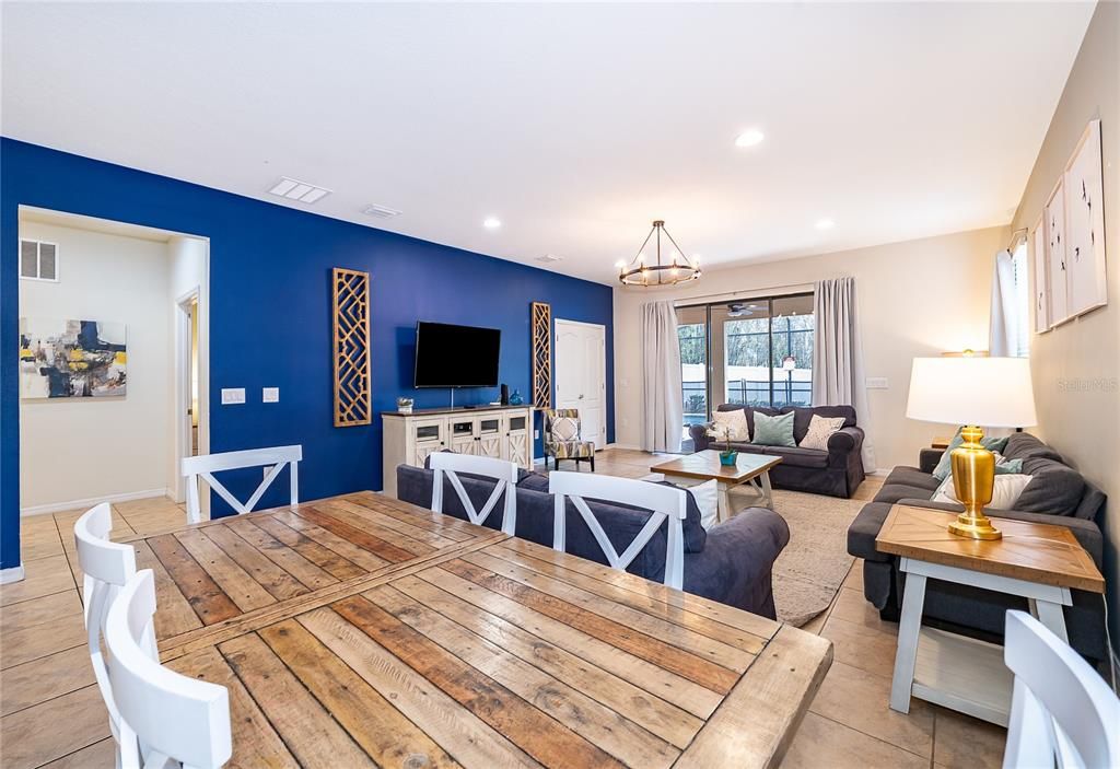For Sale: $585,000 (7 beds, 5 baths, 3314 Square Feet)