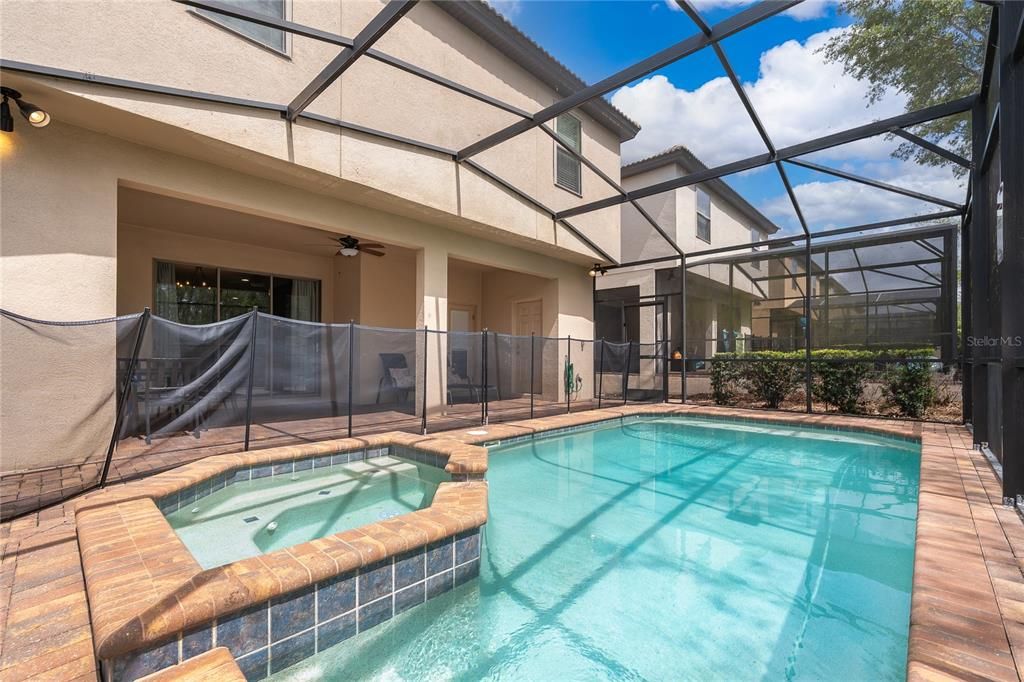 For Sale: $585,000 (7 beds, 5 baths, 3314 Square Feet)