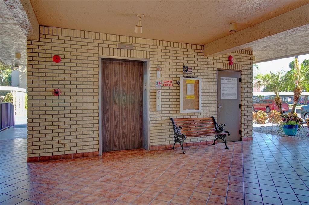 For Sale: $209,000 (2 beds, 2 baths, 1245 Square Feet)