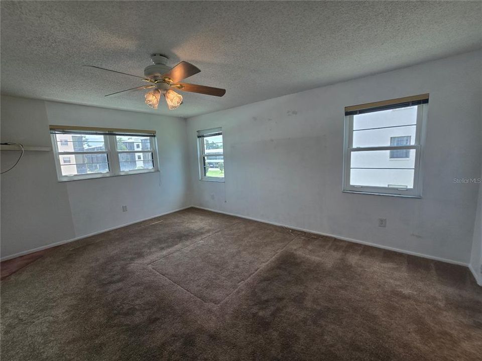 For Sale: $209,000 (2 beds, 2 baths, 1245 Square Feet)