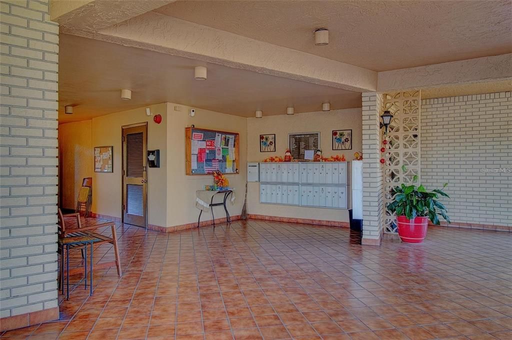 For Sale: $209,000 (2 beds, 2 baths, 1245 Square Feet)