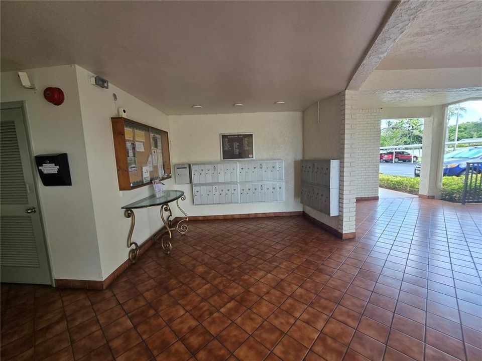 For Sale: $209,000 (2 beds, 2 baths, 1245 Square Feet)