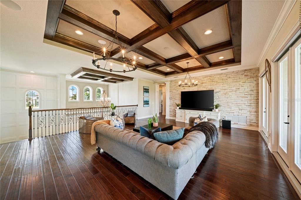 For Sale: $2,500,000 (5 beds, 6 baths, 5239 Square Feet)