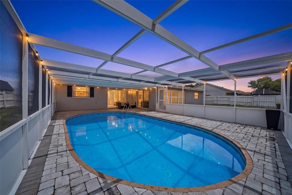 На продажу: $365,000 (3 спален, 2 ванн, 1696 Квадратных фут)