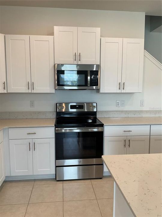 В аренду: $2,450 (3 спален, 2 ванн, 2319 Квадратных фут)