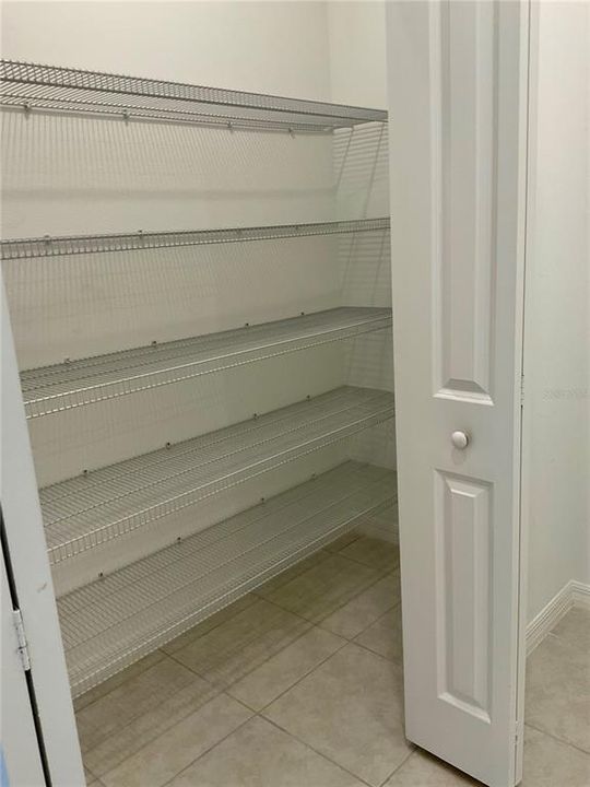 В аренду: $2,450 (3 спален, 2 ванн, 2319 Квадратных фут)