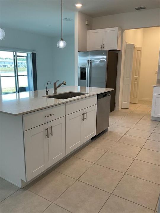 В аренду: $2,450 (3 спален, 2 ванн, 2319 Квадратных фут)
