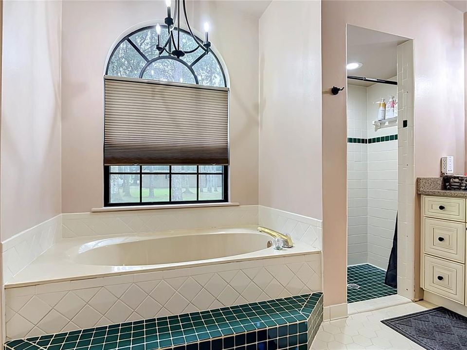 For Sale: $700,000 (3 beds, 2 baths, 2063 Square Feet)
