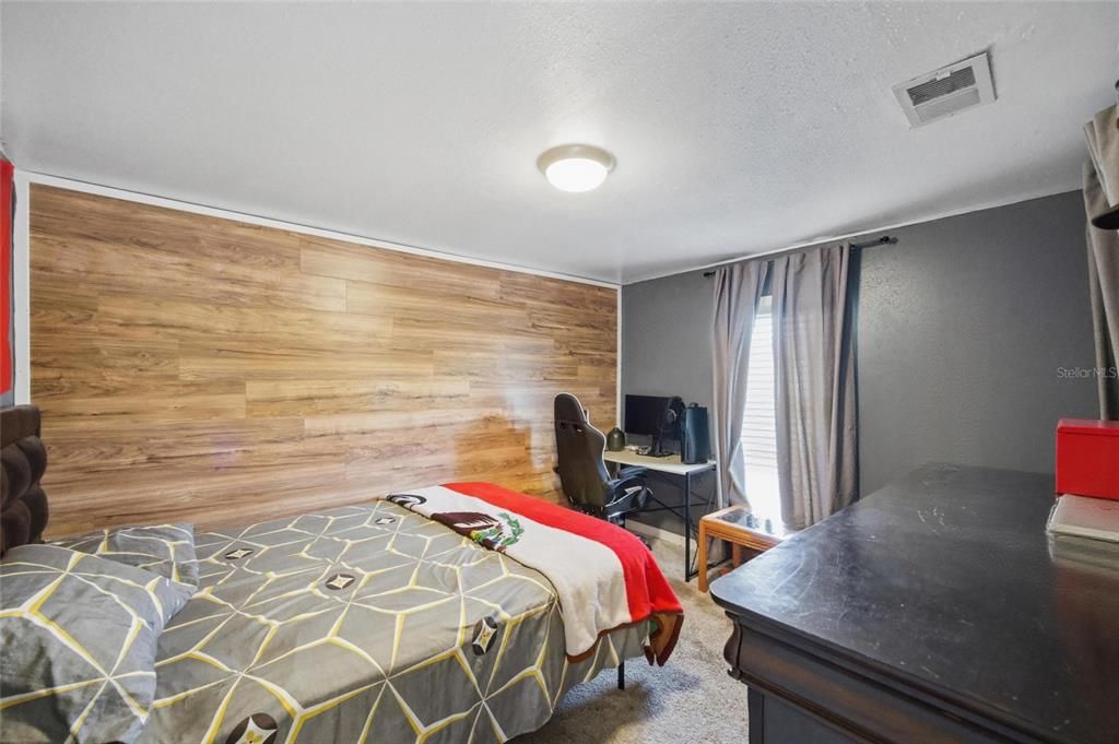 For Sale: $355,000 (3 beds, 2 baths, 1584 Square Feet)