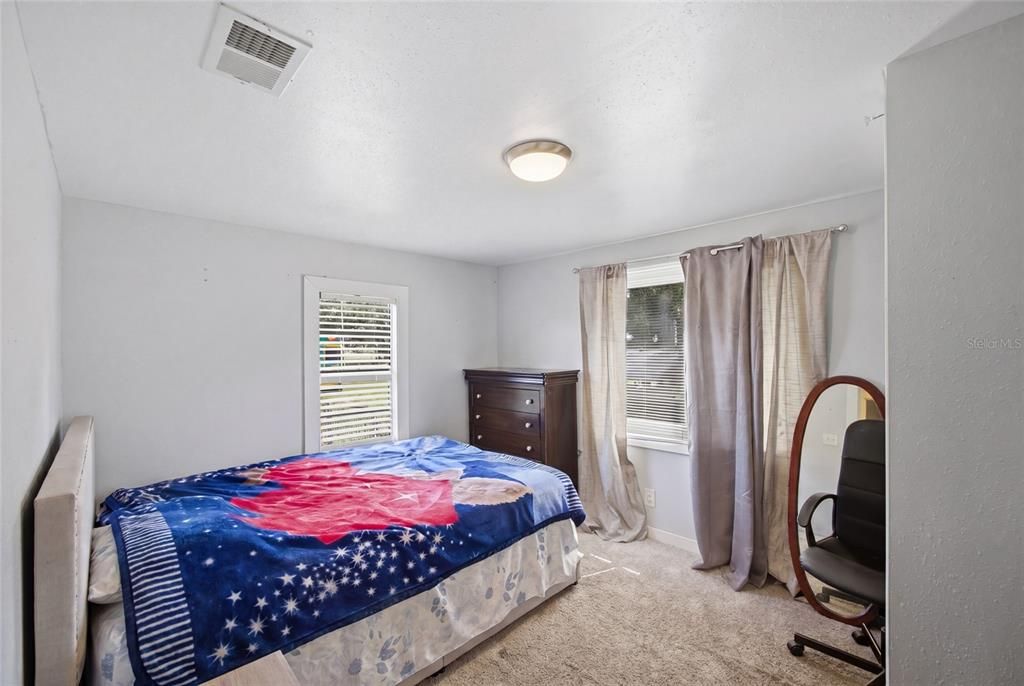 For Sale: $355,000 (3 beds, 2 baths, 1584 Square Feet)