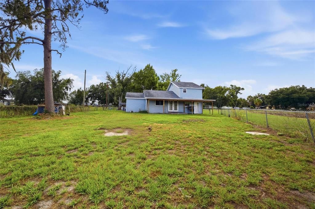 For Sale: $355,000 (3 beds, 2 baths, 1584 Square Feet)