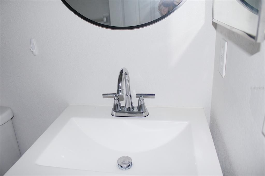 For Sale: $186,750 (1 beds, 2 baths, 1025 Square Feet)