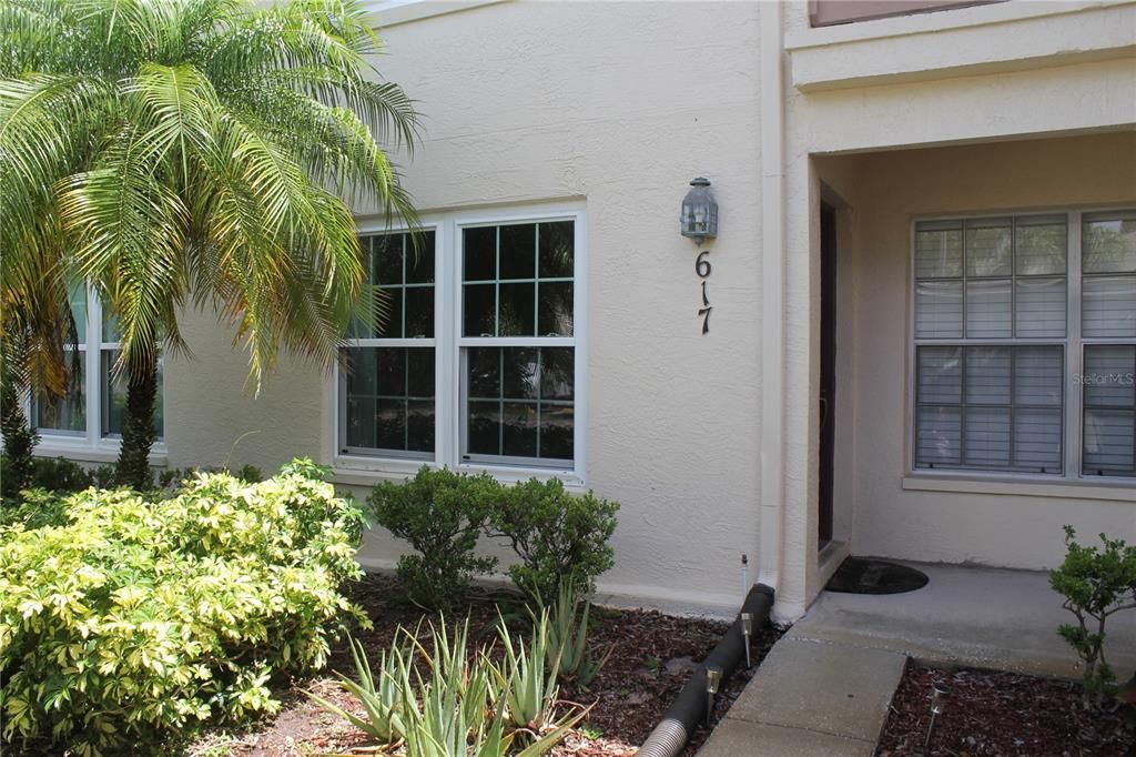 For Sale: $186,750 (1 beds, 2 baths, 1025 Square Feet)
