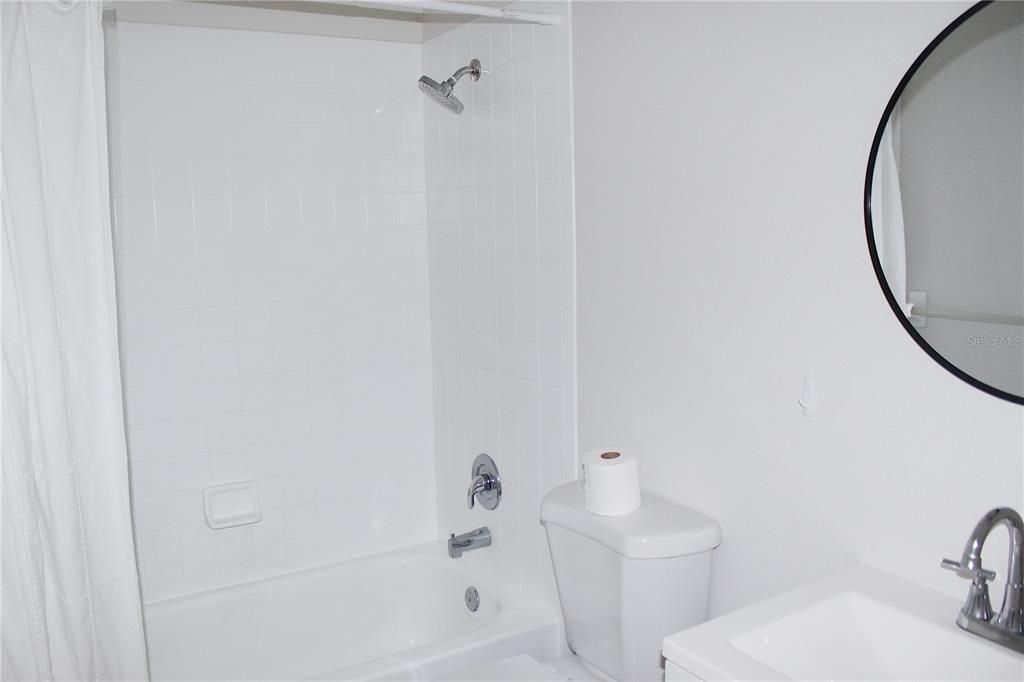 For Sale: $186,750 (1 beds, 2 baths, 1025 Square Feet)