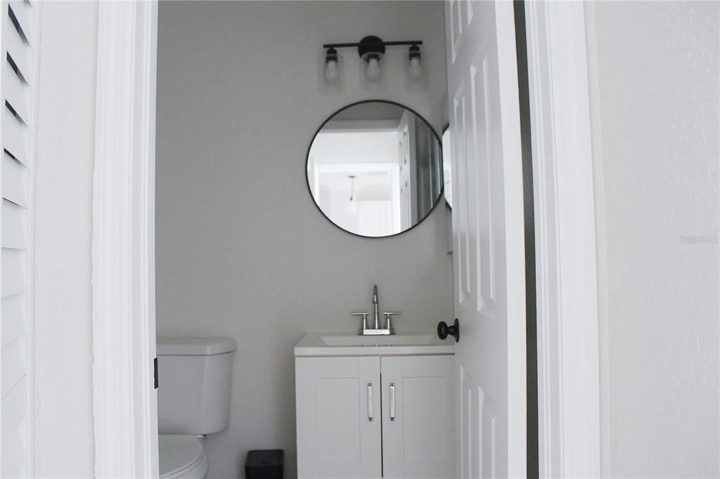 For Sale: $186,750 (1 beds, 2 baths, 1025 Square Feet)