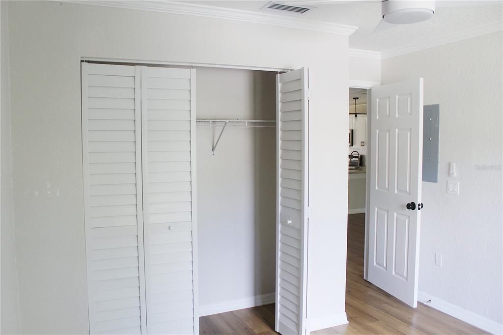 For Sale: $186,750 (1 beds, 2 baths, 1025 Square Feet)