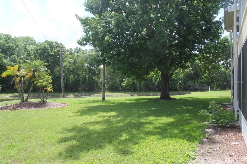 For Sale: $186,750 (1 beds, 2 baths, 1025 Square Feet)