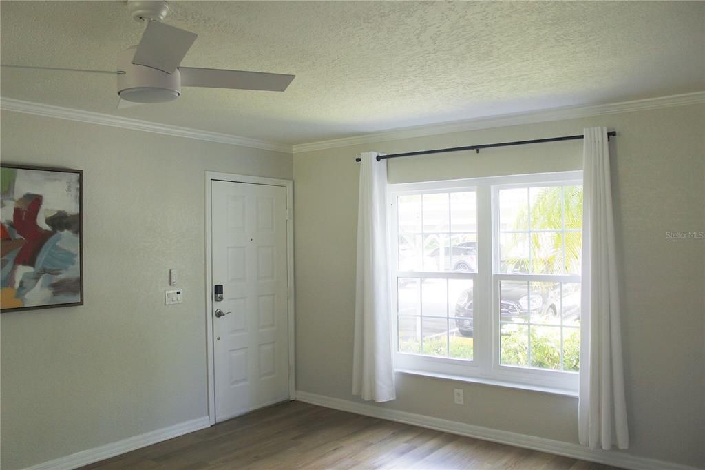 For Sale: $186,750 (1 beds, 2 baths, 1025 Square Feet)