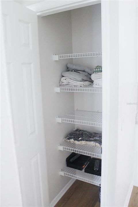 For Sale: $186,750 (1 beds, 2 baths, 1025 Square Feet)