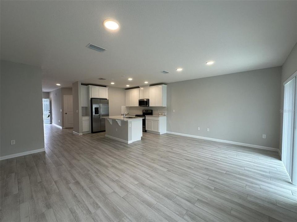 For Rent: $2,399 (3 beds, 2 baths, 1654 Square Feet)