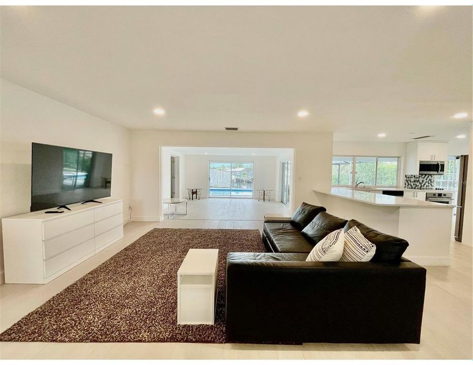 For Rent: $2,500 (3 beds, 2 baths, 1541 Square Feet)