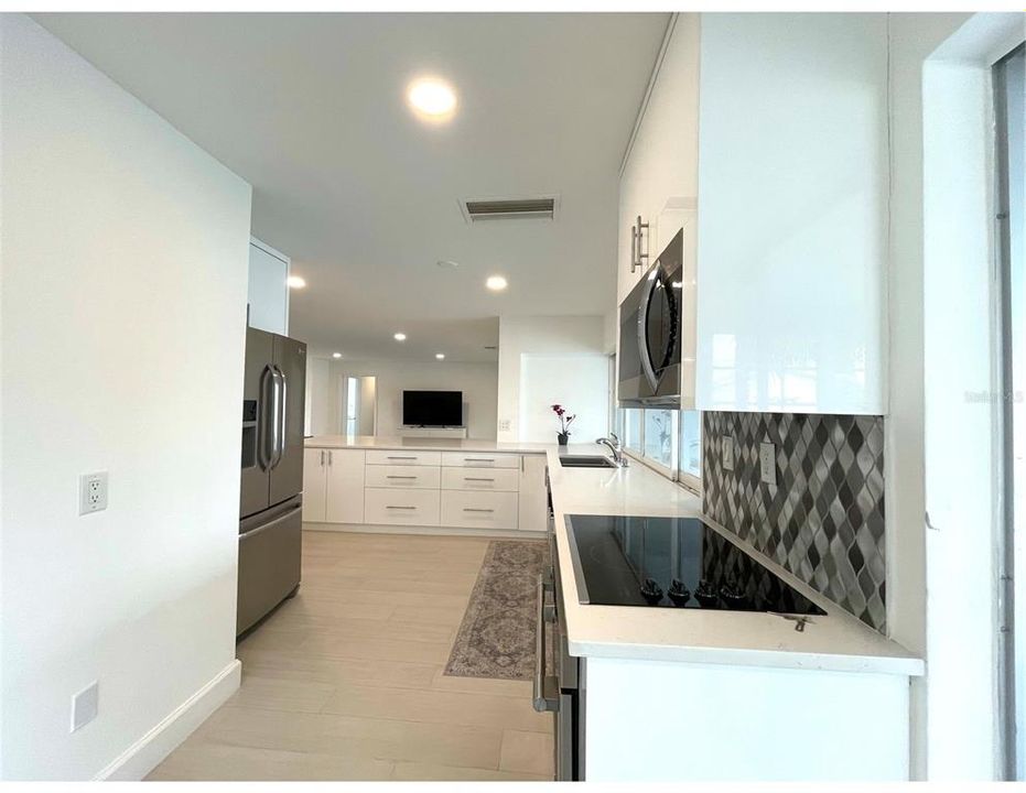 For Rent: $2,500 (3 beds, 2 baths, 1541 Square Feet)