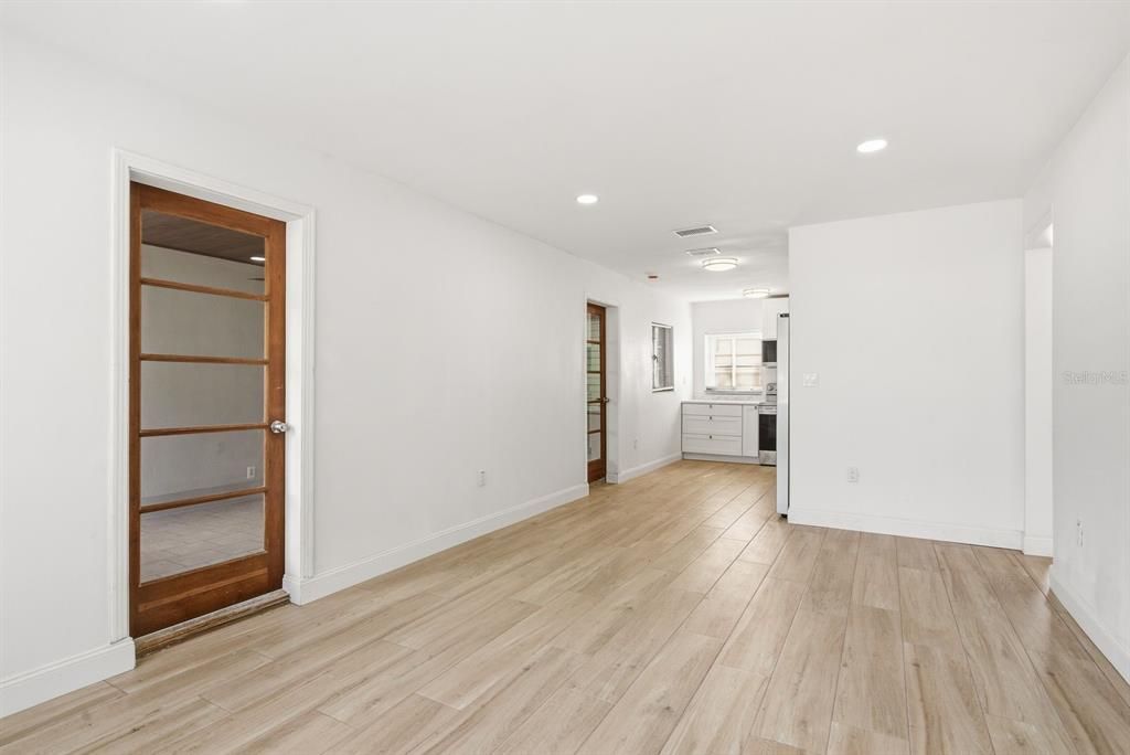 For Rent: $2,700 (3 beds, 1 baths, 1351 Square Feet)