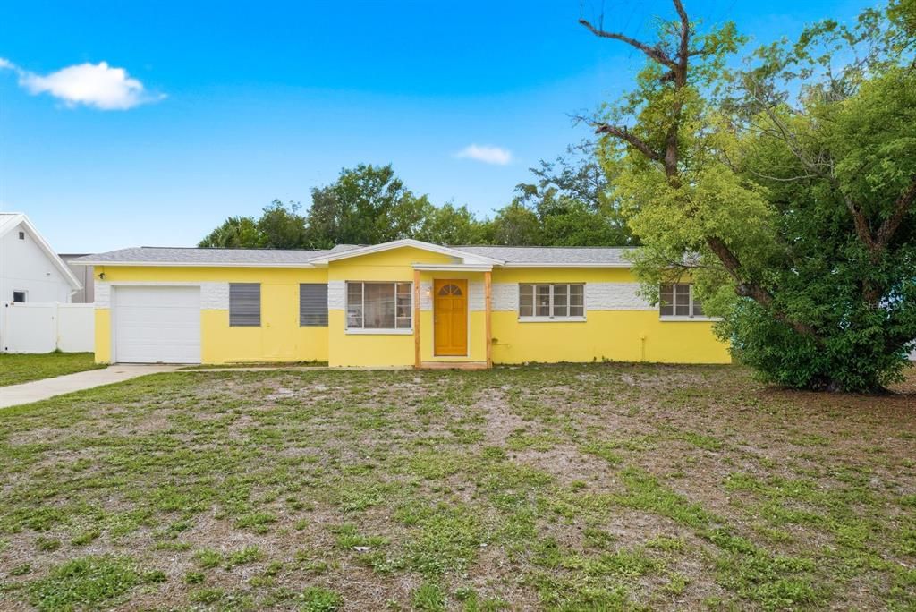 For Rent: $2,700 (3 beds, 1 baths, 1351 Square Feet)