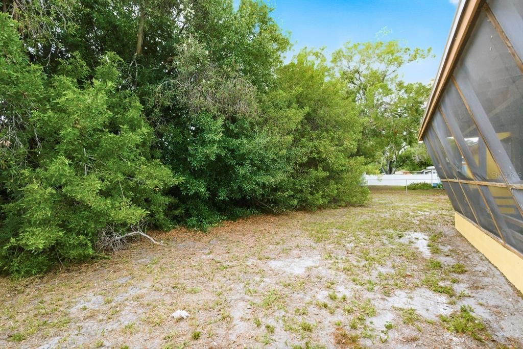 For Rent: $2,700 (3 beds, 1 baths, 1351 Square Feet)