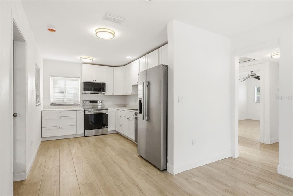 For Rent: $2,700 (3 beds, 1 baths, 1351 Square Feet)