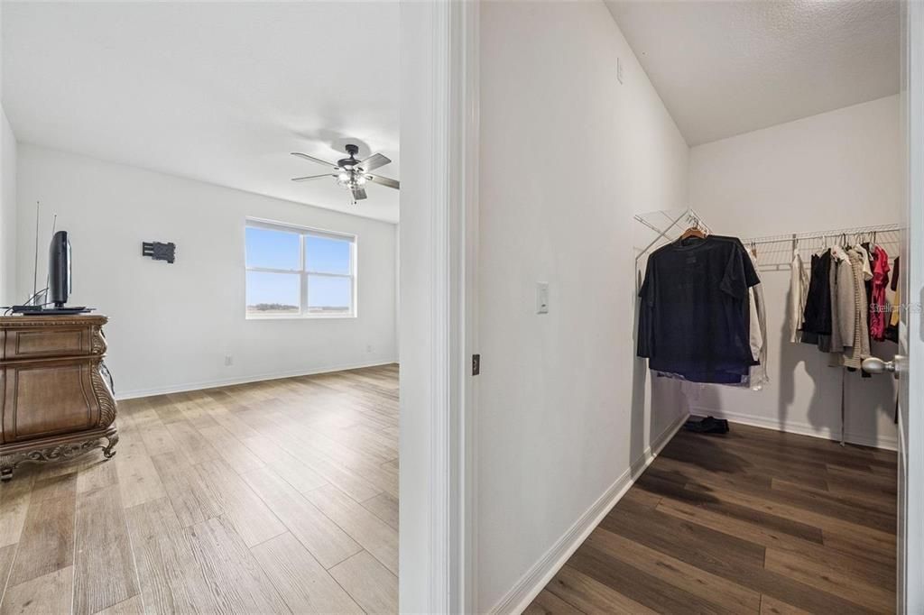 For Sale: $490,000 (4 beds, 3 baths, 2963 Square Feet)