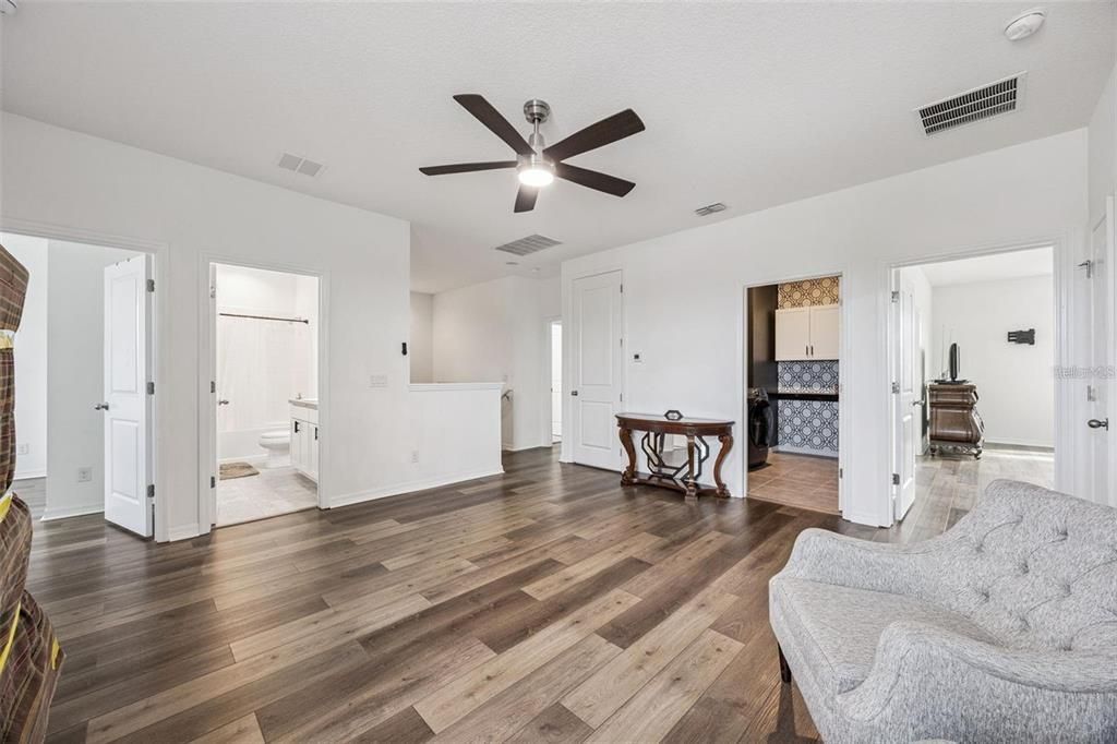 For Sale: $490,000 (4 beds, 3 baths, 2963 Square Feet)