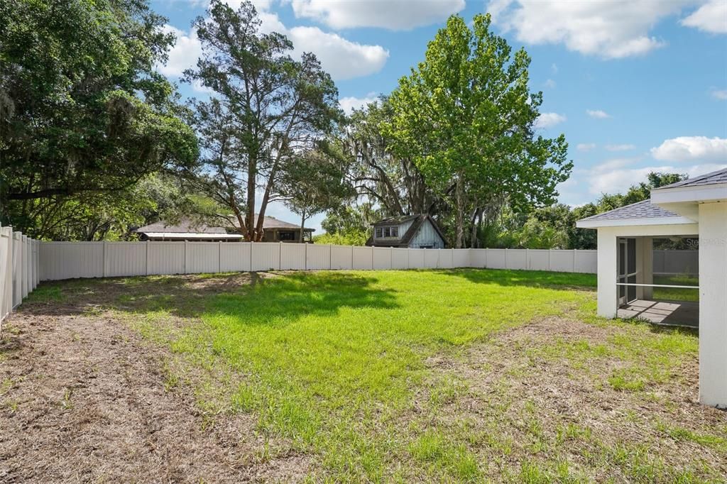 For Sale: $399,900 (4 beds, 2 baths, 1751 Square Feet)