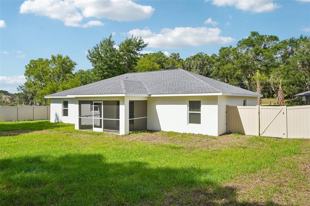For Sale: $399,900 (4 beds, 2 baths, 1751 Square Feet)