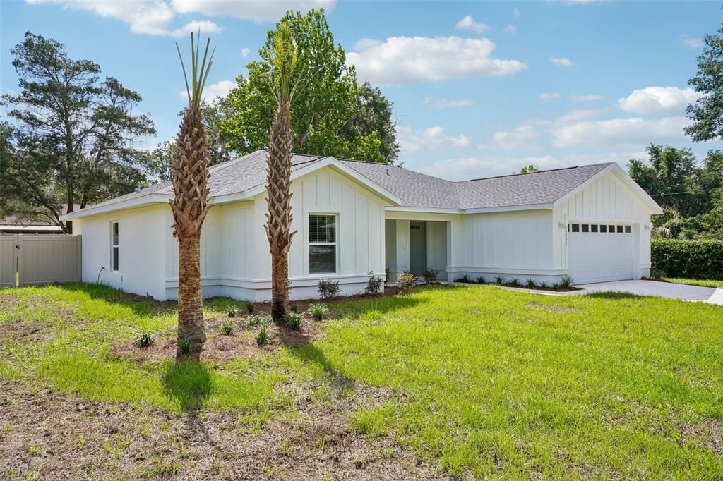For Sale: $399,900 (4 beds, 2 baths, 1751 Square Feet)