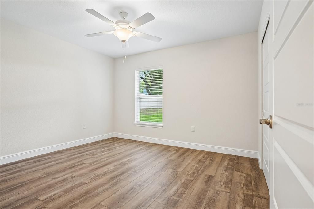 For Sale: $399,900 (4 beds, 2 baths, 1751 Square Feet)